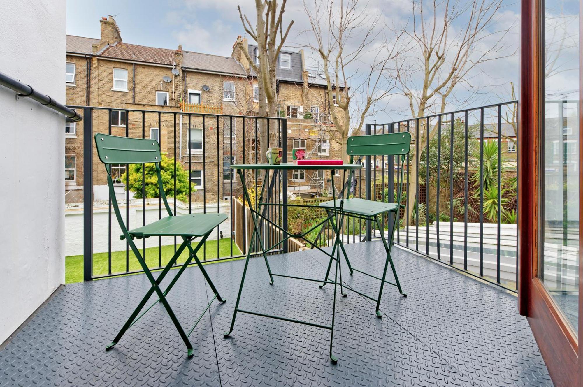 Appartamento Beautiful Battersea Garden Flat By Underthedoormat *